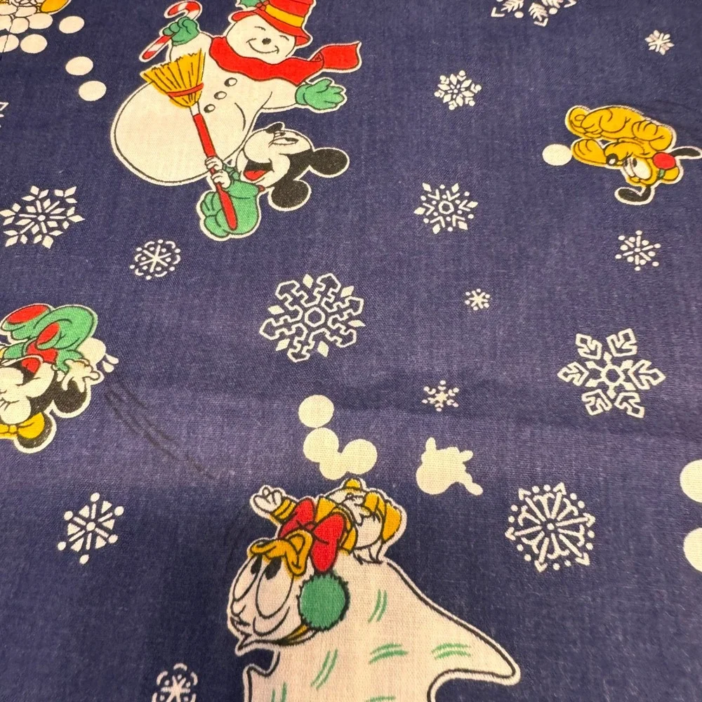 Disney Mickey Minnie Snowman Holiday Fabric‎ Novelty Print Christmas Cotton